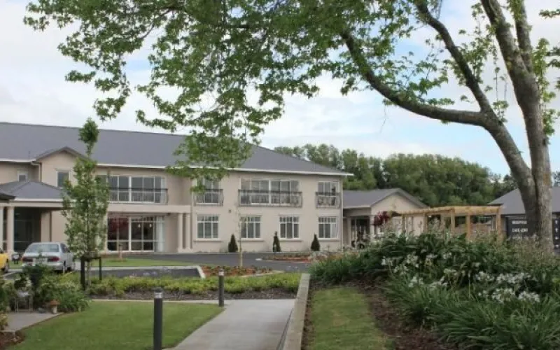 Retirement Village Welcome to Summerset Down the Lane, Hamilton